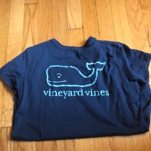 Vineyard Vines tshirt